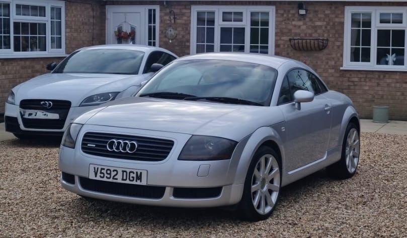 Used Audi TT 1999 for sale - 76670944: Photo 2