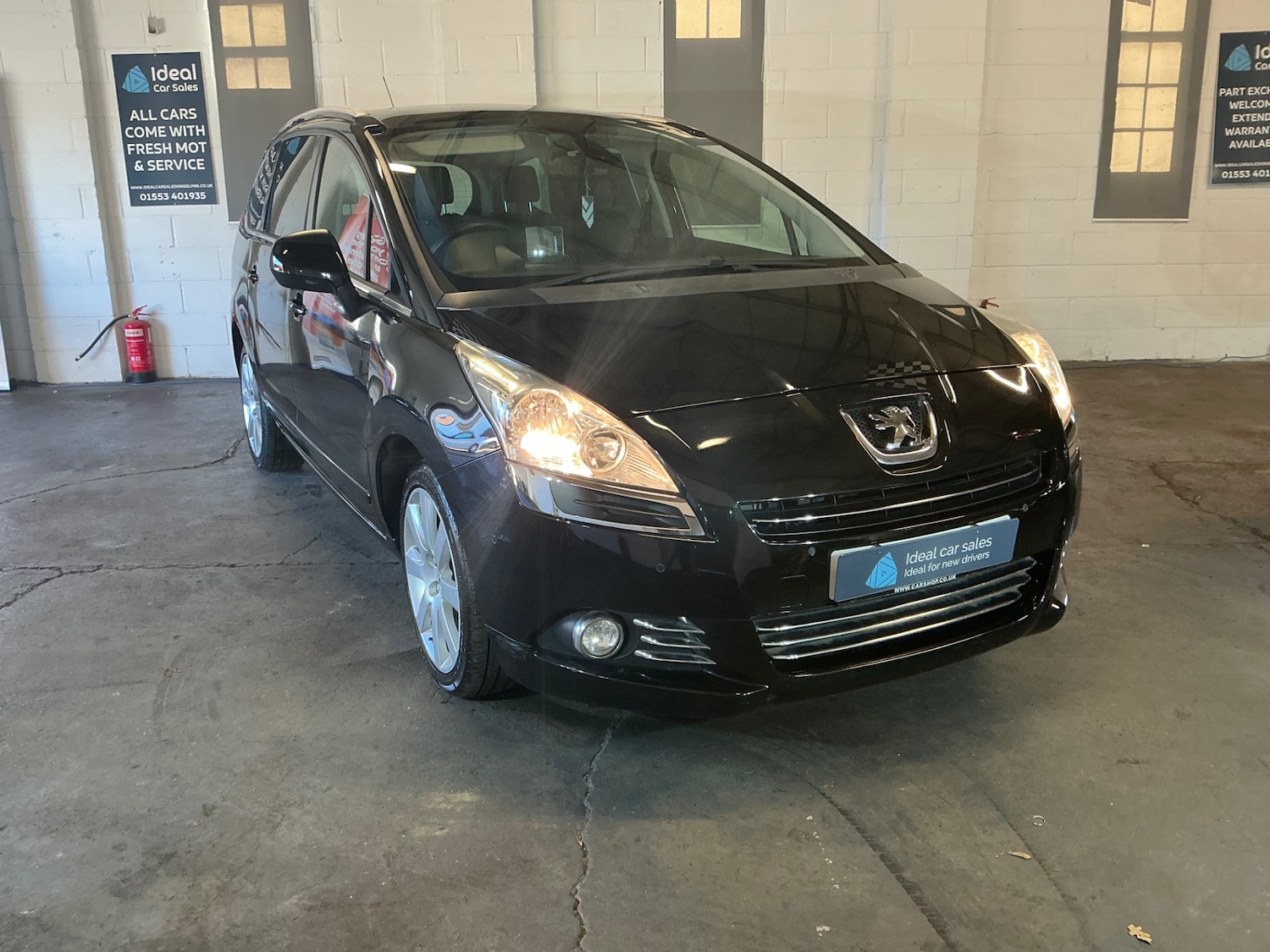 Used Peugeot 5008 2013 for sale - 76757935: Photo 1