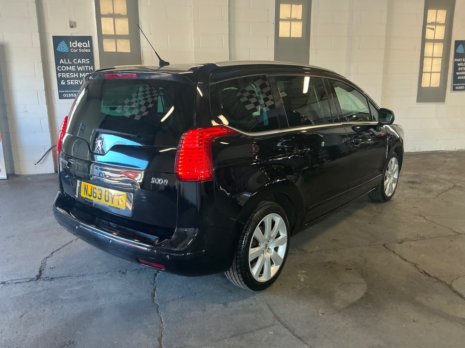 Used Peugeot 5008 2013 for sale - 76757935: Photo 10