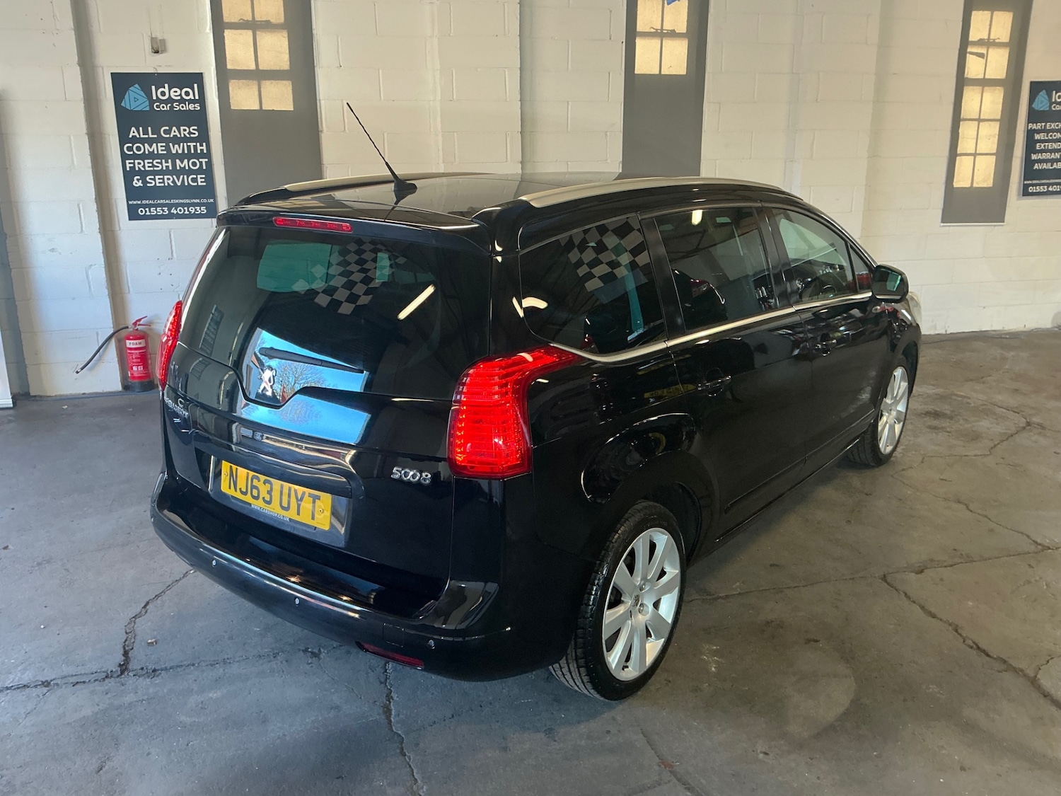 Used Peugeot 5008 2013 for sale - 76757935: Photo 12