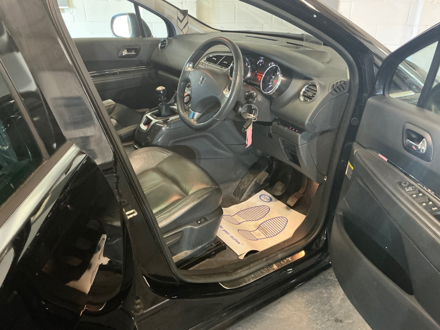 Used Peugeot 5008 2013 for sale - 76757935: Photo 18