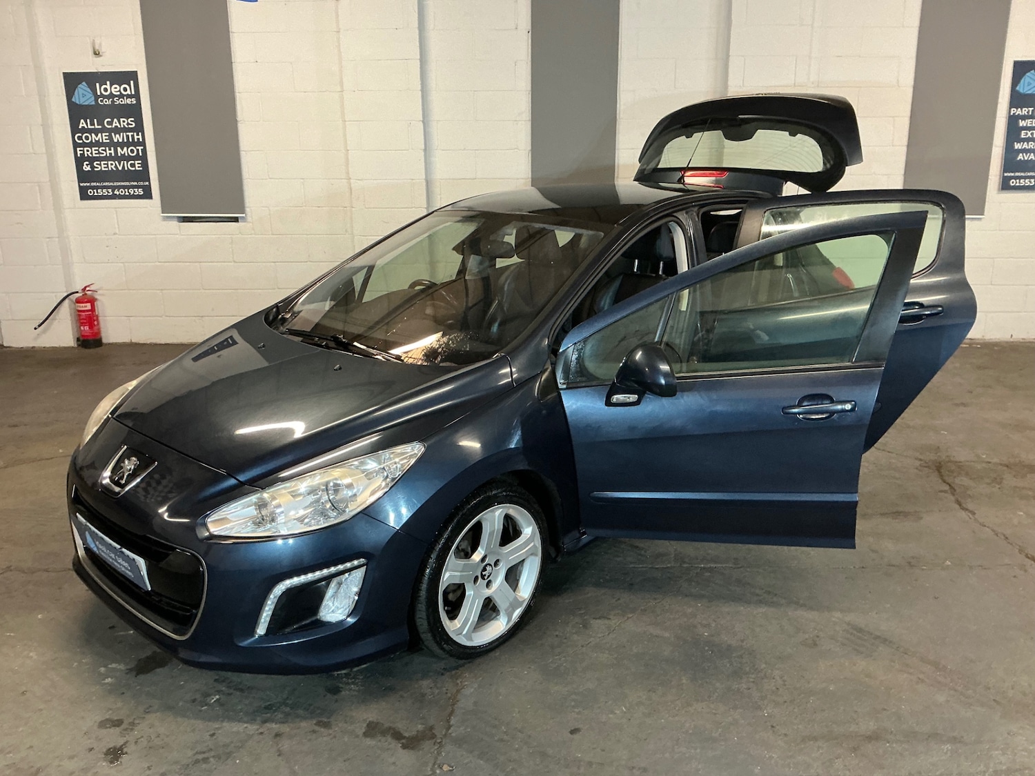 Used Peugeot 308 2013 for sale - 77014927: Photo 10