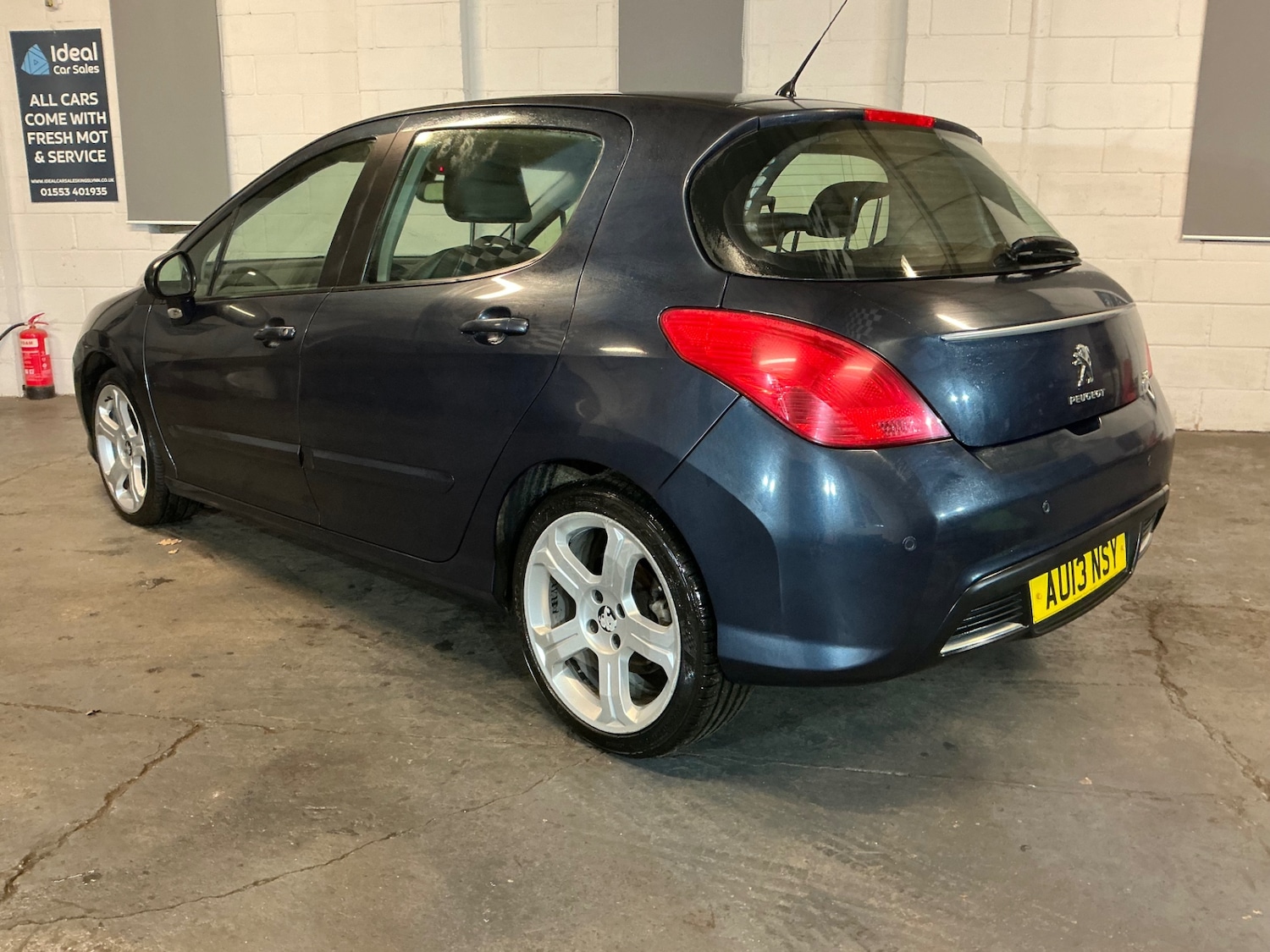 Used Peugeot 308 2013 for sale - 77014927: Photo 14