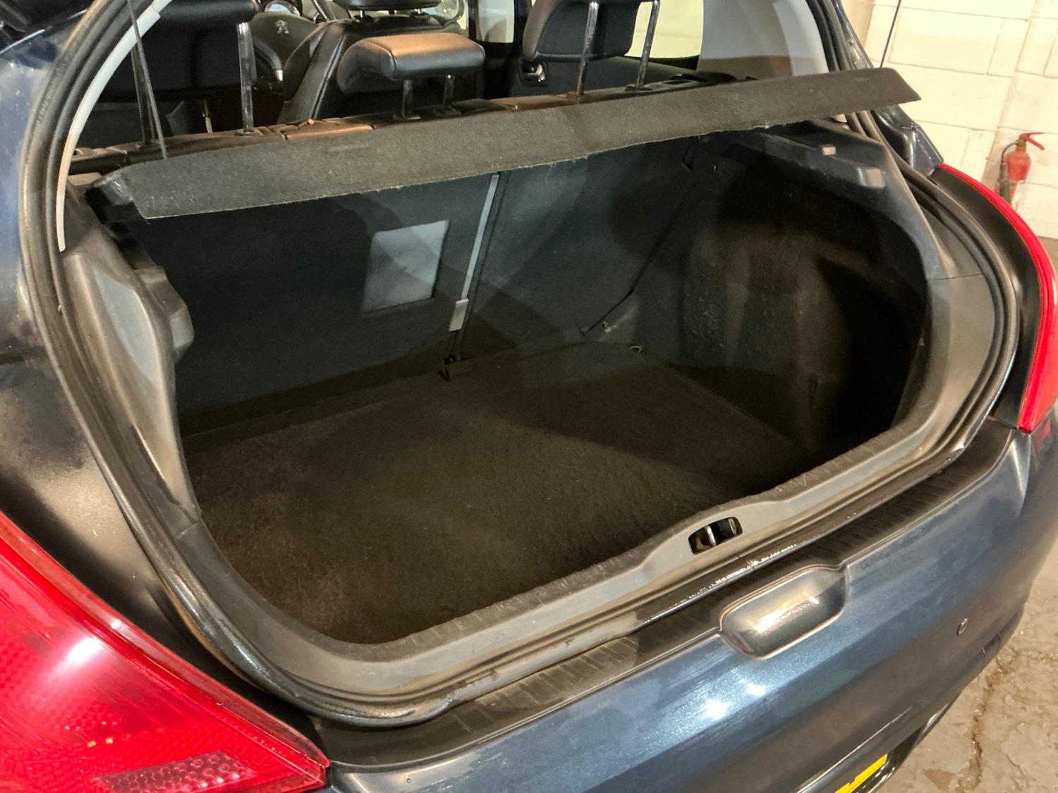 Used Peugeot 308 2013 for sale - 77014927: Photo 17