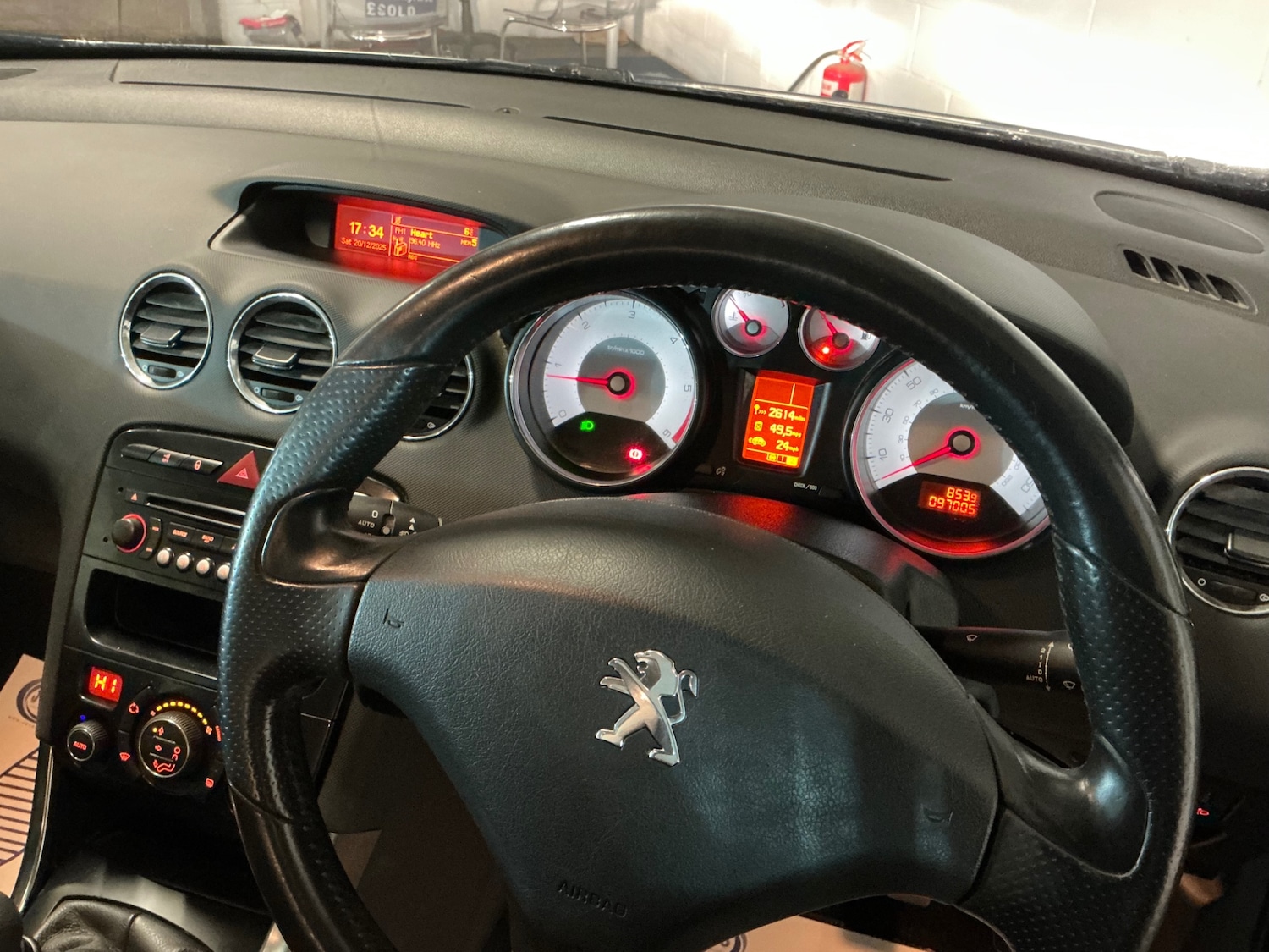 Used Peugeot 308 2013 for sale - 77014927: Photo 24