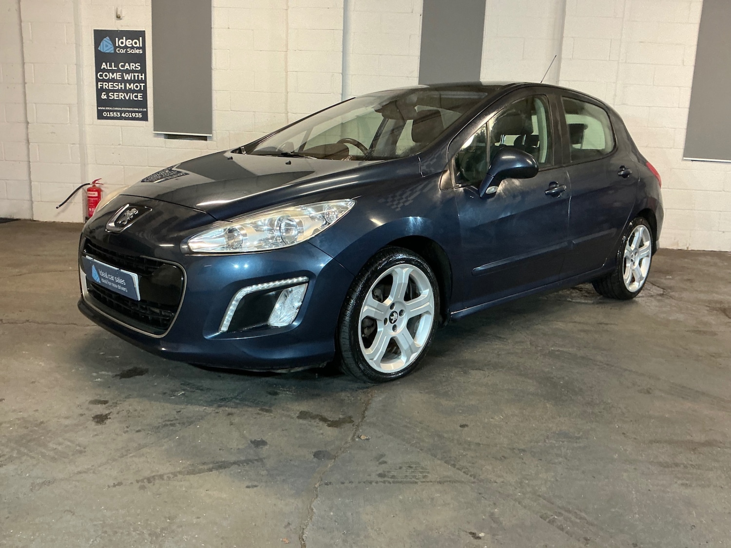 Used Peugeot 308 2013 for sale - 77014927: Photo 5