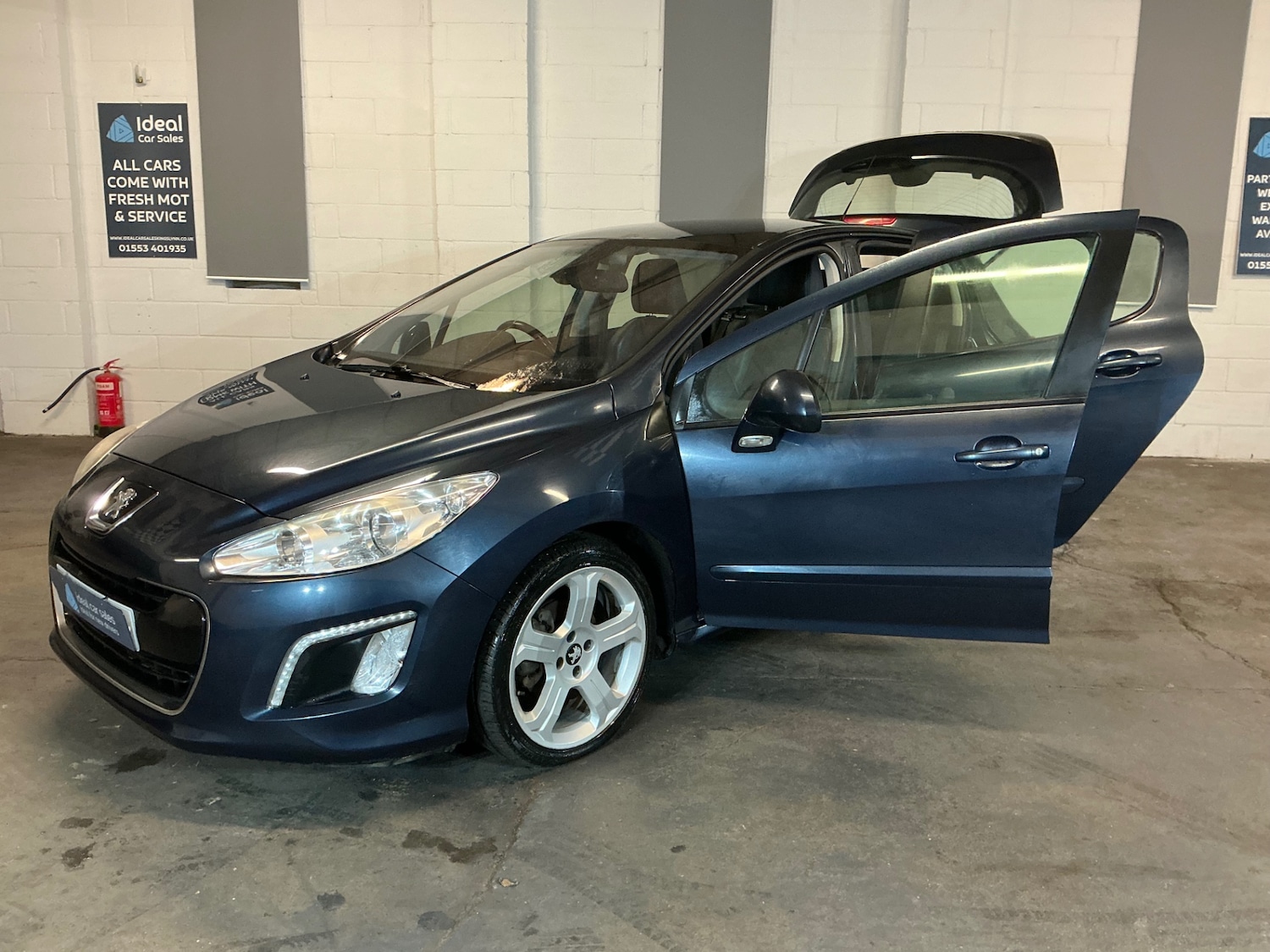 Used Peugeot 308 2013 for sale - 77014927: Photo 9