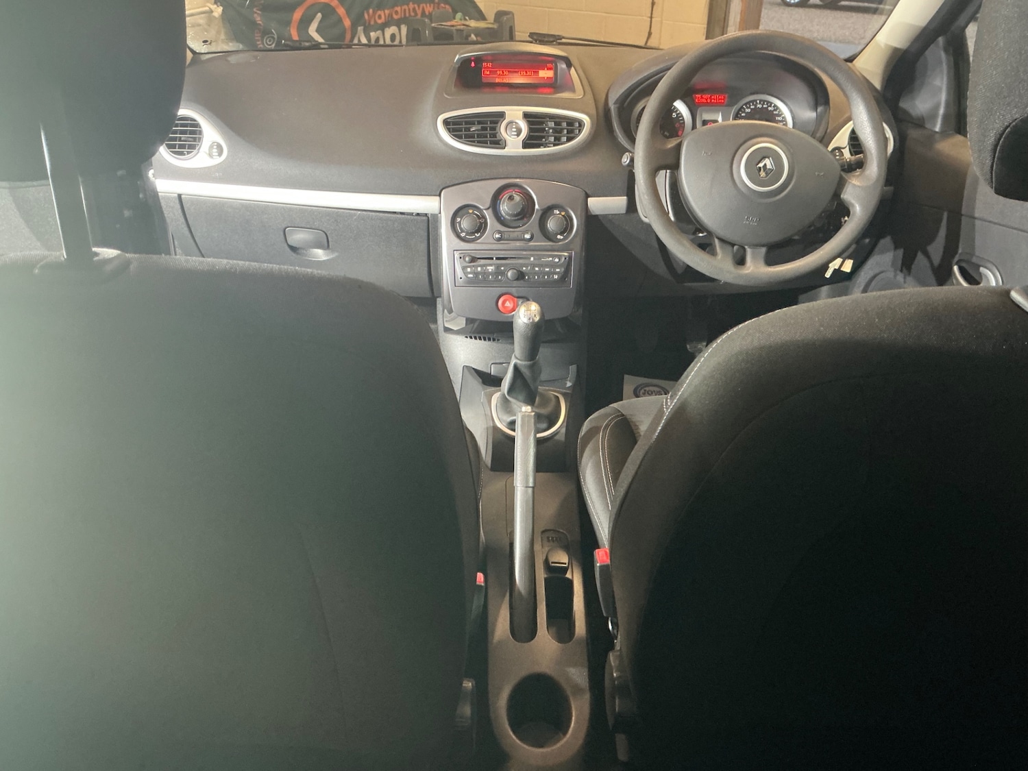 Used Renault Clio 2012 for sale - 76606134: Photo 16