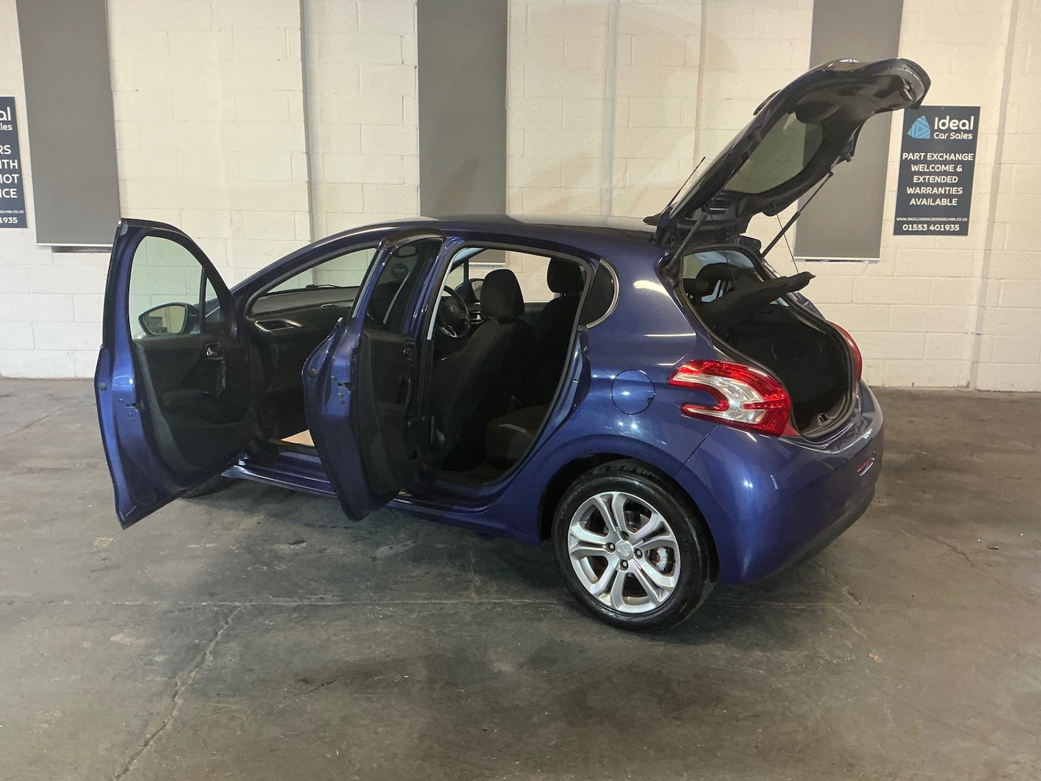 Used Peugeot 208 2014 for sale - 76941903: Photo 11