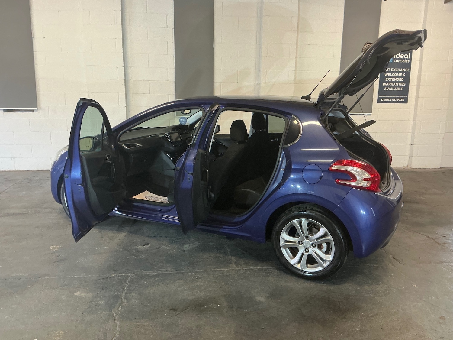 Used Peugeot 208 2014 for sale - 76941903: Photo 12