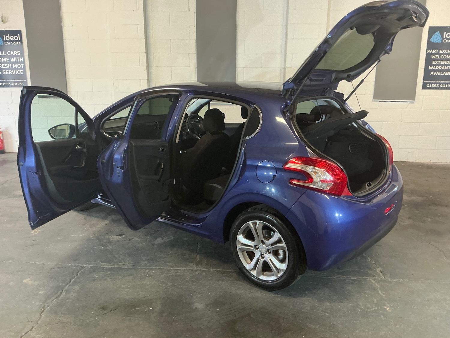 Used Peugeot 208 2014 for sale - 76941903: Photo 13