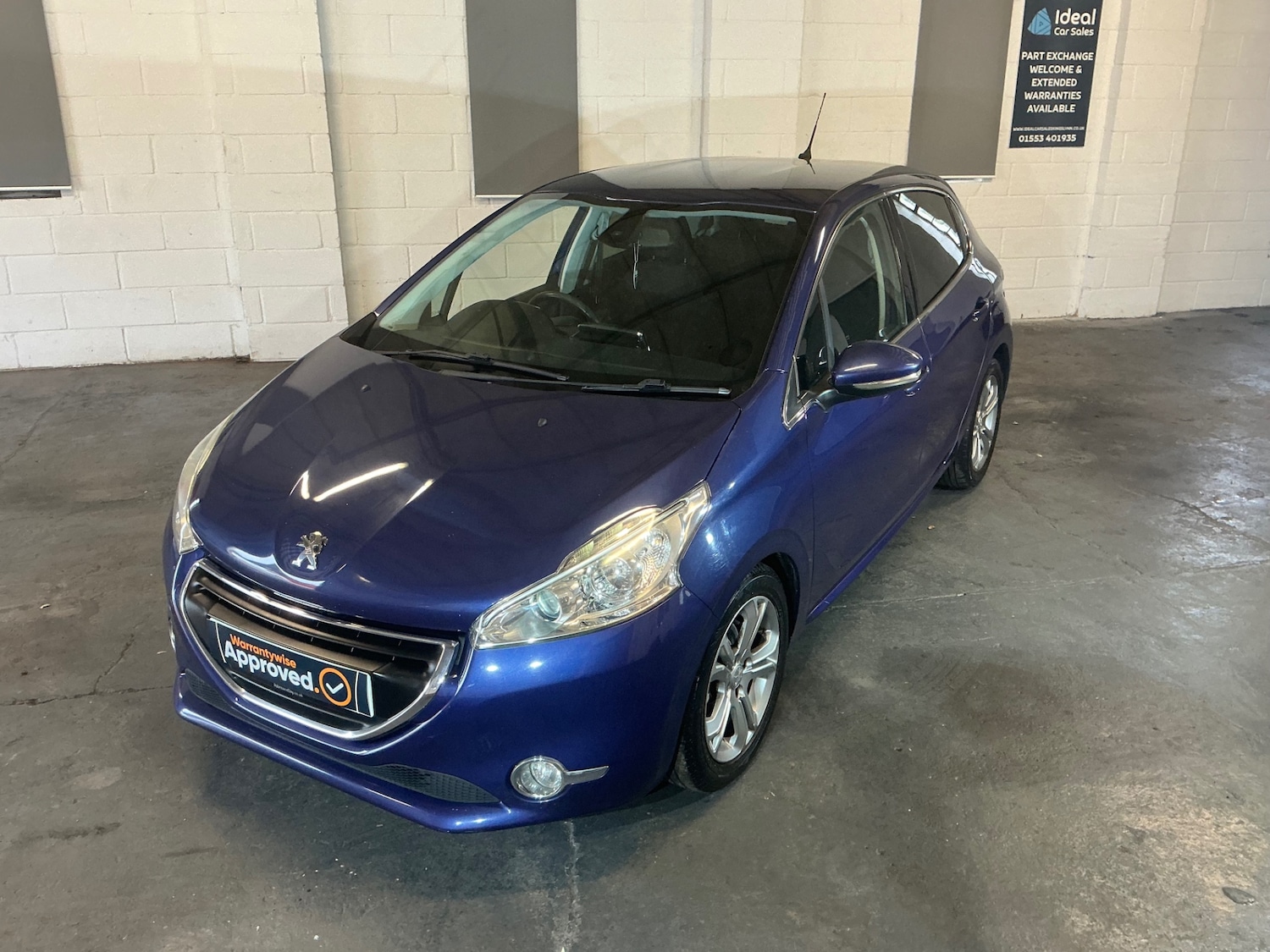 Used Peugeot 208 2014 for sale - 76941903: Photo 2