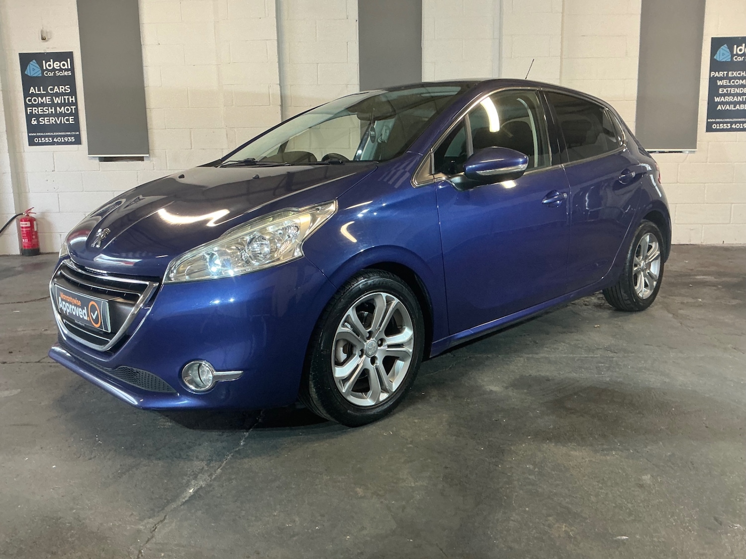 Used Peugeot 208 2014 for sale - 76941903: Photo 3