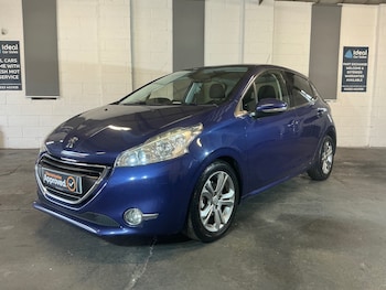 Used Peugeot 208 2014 for sale - 76941903: Photo