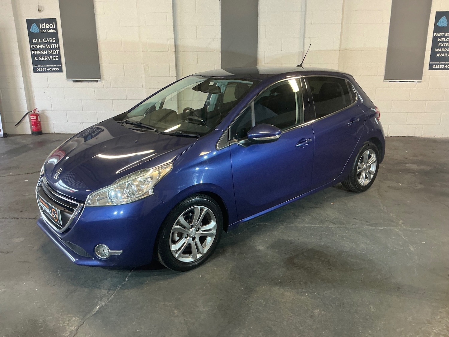 Used Peugeot 208 2014 for sale - 76941903: Photo 8