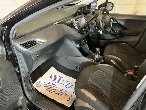 Used Peugeot 208 2014 for sale - 76174367: Photo 16