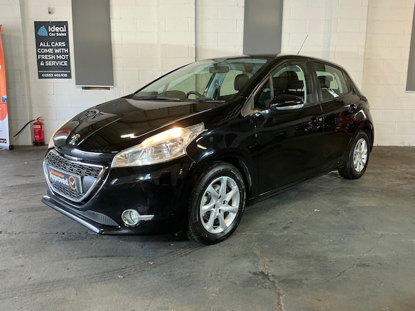 Used Peugeot 208 2014 for sale - 76174367: Photo 2