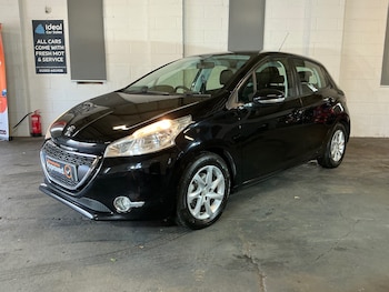 Used Peugeot 208 2014 for sale - 76174367: Photo 2