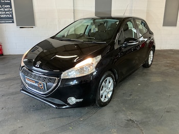 Used Peugeot 208 2014 for sale - 76174367: Photo 3