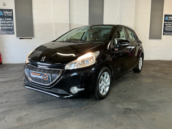 Used Peugeot 208 2014 for sale - 76174367: Photo 4
