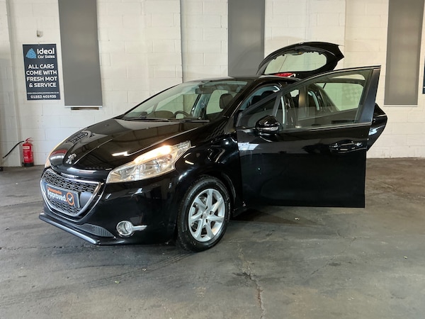 Used Peugeot 208 2014 for sale - 76174367: Photo 6