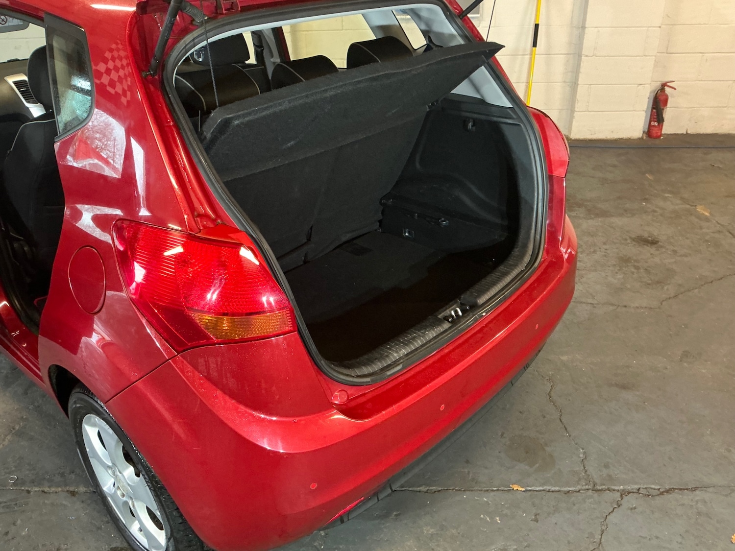 Used Kia Venga 2014 for sale - 76854646: Photo 13