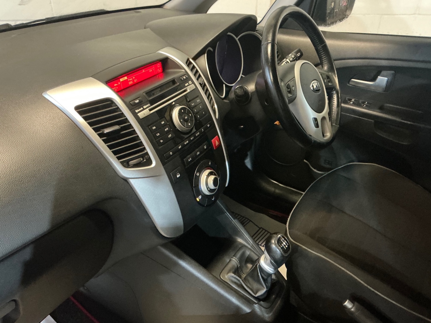 Used Kia Venga 2014 for sale - 76854646: Photo 16