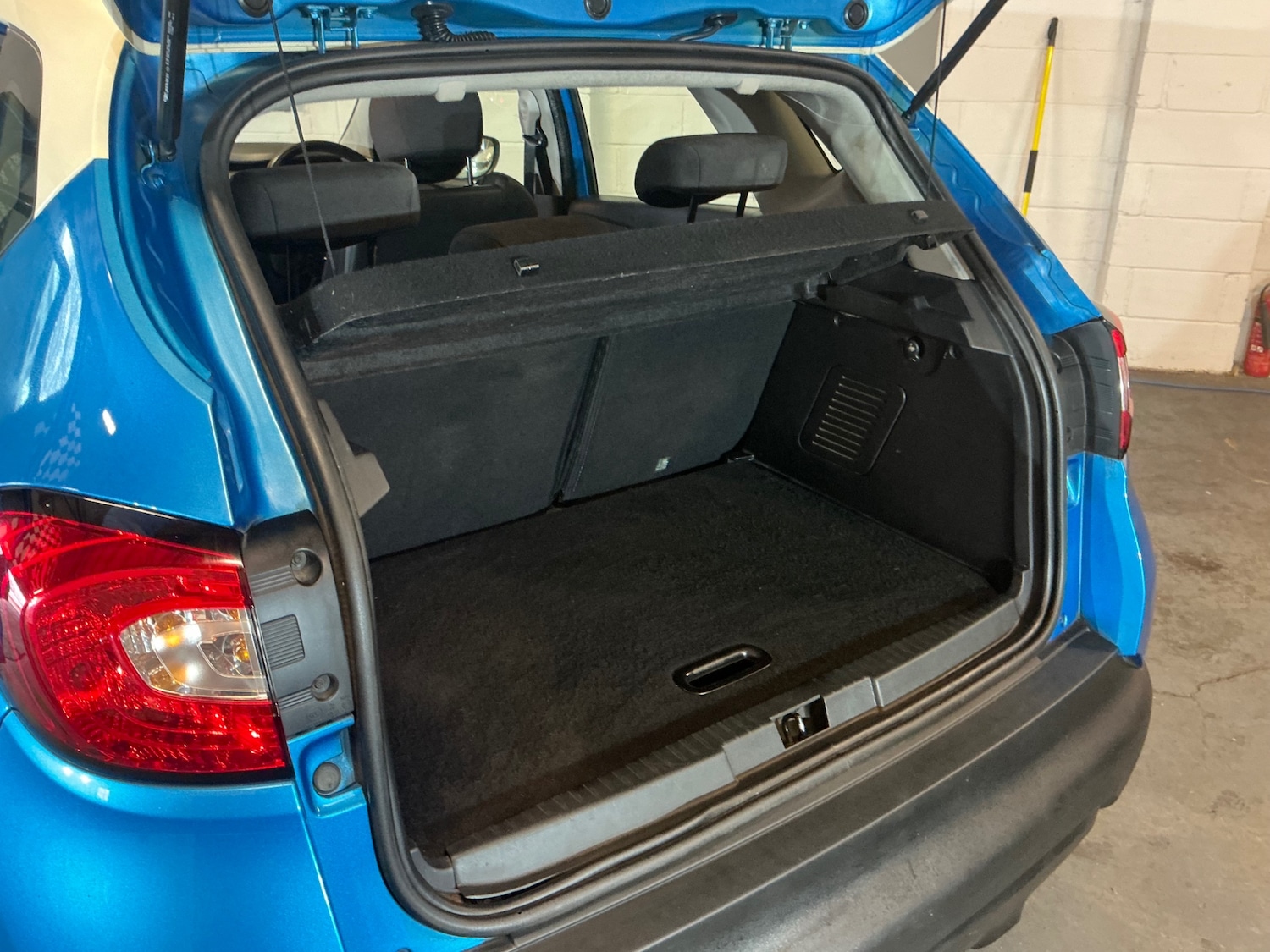 Used Renault Captur 2015 for sale - 76854641: Photo 14