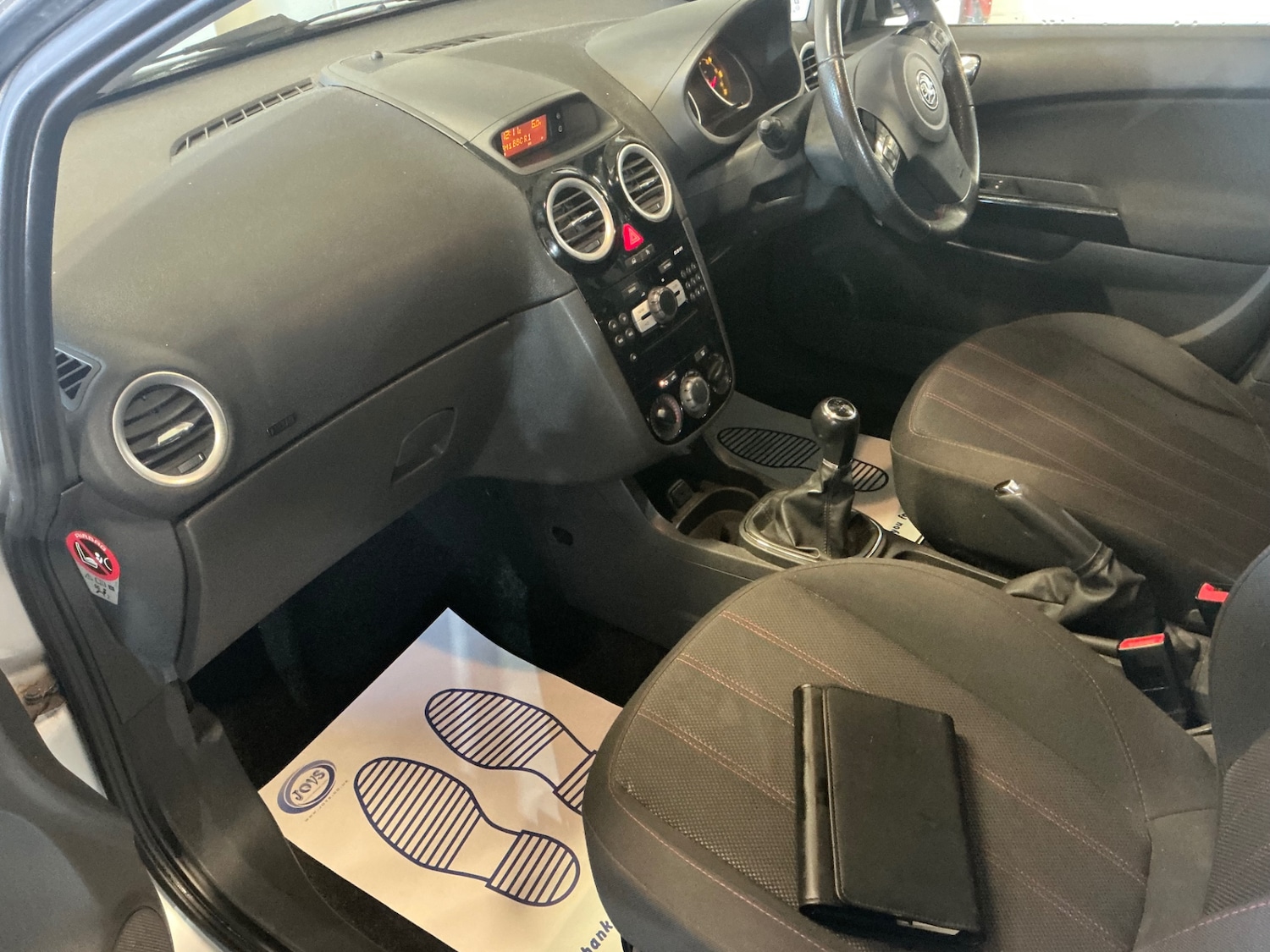 Used Vauxhall Corsa 2011 for sale - 76757933: Photo 19