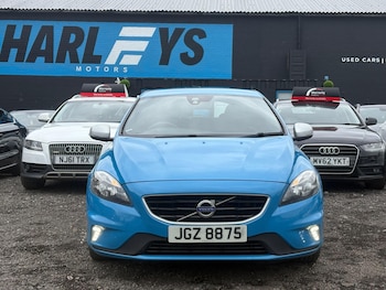 Used Volvo V40 2015 for sale - 78830836: Photo