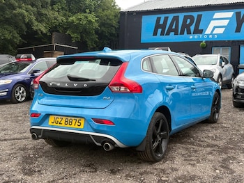Used Volvo V40 2015 for sale - 78830836: Photo