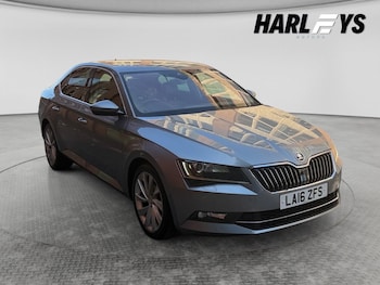Used Skoda Superb 2016 for sale - 79532608: Photo