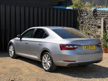 Used Skoda Superb 2016 for sale - 79441156: Photo