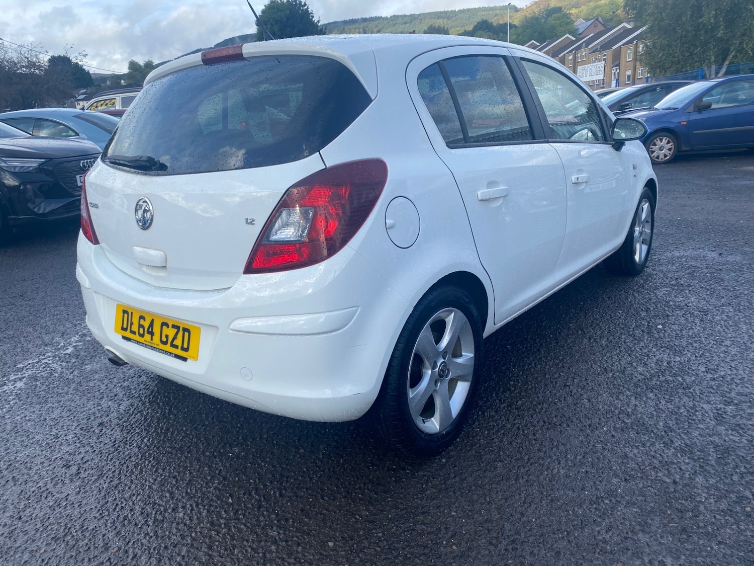 Used Vauxhall Corsa 2015 for sale - 76661264: Photo 3