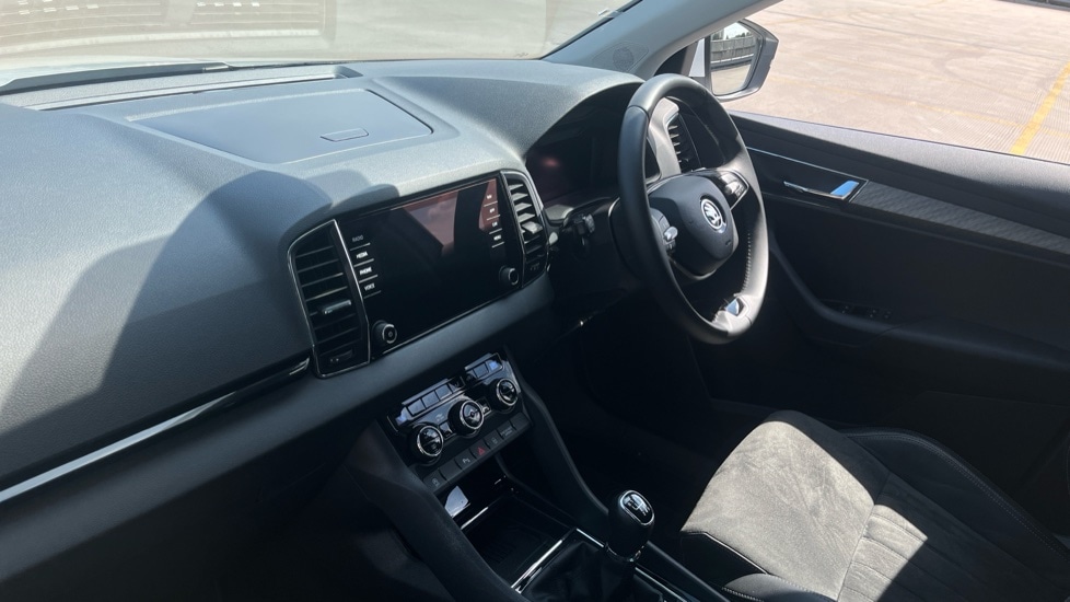 Used Skoda Karoq 2024 for sale - 76691386: Photo 2