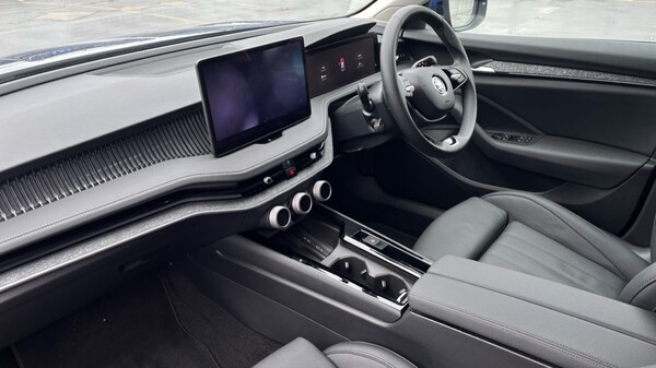 Used Skoda Superb 2024 for sale - 76067090: Photo 2