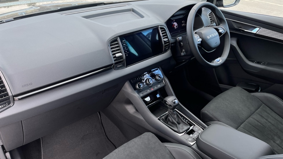 Used Skoda Karoq 2025 for sale - 76668186: Photo 2