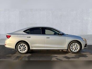 Used Skoda Octavia 2024 for sale - 76983994: Photo