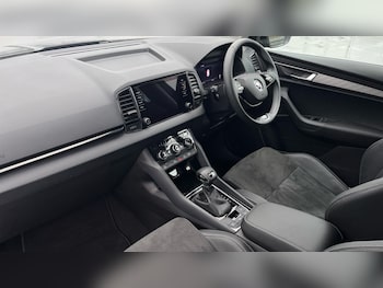 Used Skoda Karoq 2025 for sale - 76410504: Photo