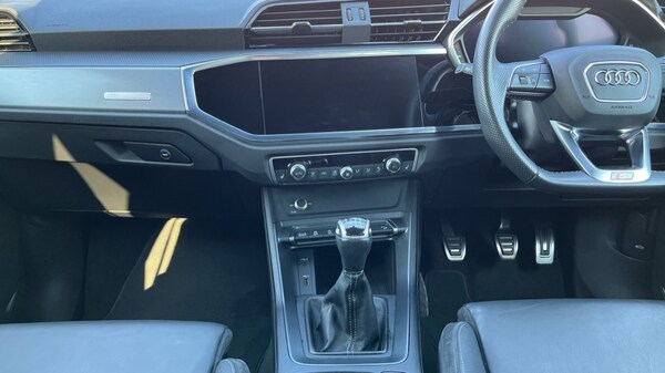 Used Audi Q3 2020 for sale - 75641267: Photo 12