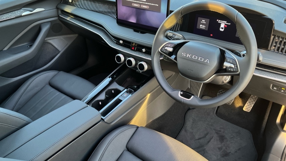 Used Skoda Superb 2025 for sale - 77079221: Photo 6