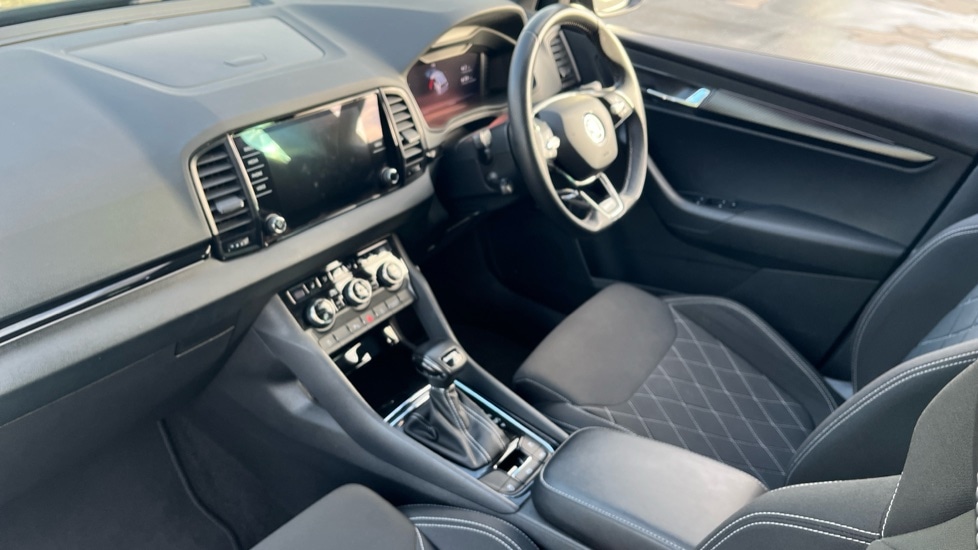 Used Skoda Karoq 2023 for sale - 76954379: Photo 2