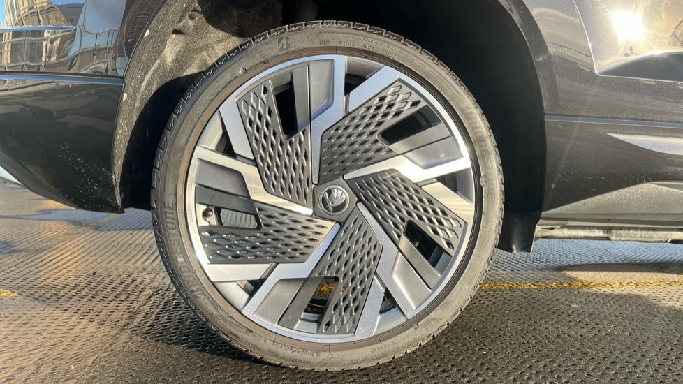 Used Skoda Karoq 2023 for sale - 76954379: Photo 5