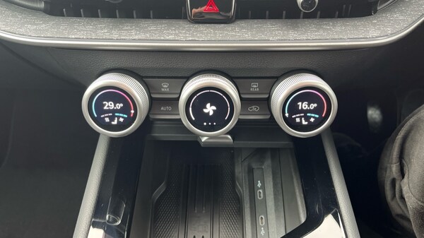 Used Skoda Superb 2025 for sale - 76140222: Photo 44