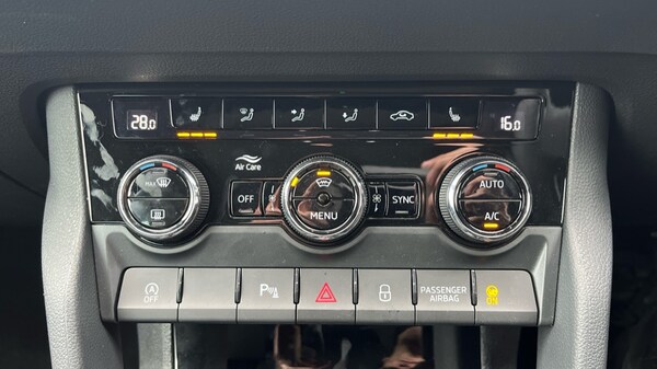 Used Skoda Karoq 2025 for sale - 76183911: Photo 30