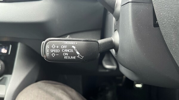 Used Skoda Karoq 2025 for sale - 76183911: Photo 32