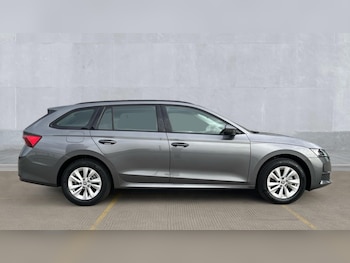 Used Skoda Octavia 2024 for sale - 76400800: Photo