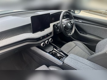 Used Skoda Superb 2024 for sale - 75472007: Photo