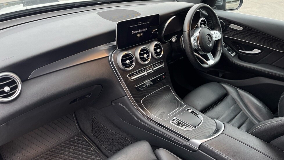 Used Mercedes-Benz GLC 2020 for sale - 76007735: Photo 10