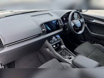 Used Skoda Karoq 2025 for sale - 76442090: Photo